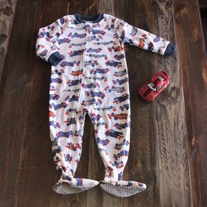 ❤️Carter’s Fleece Footie jammies